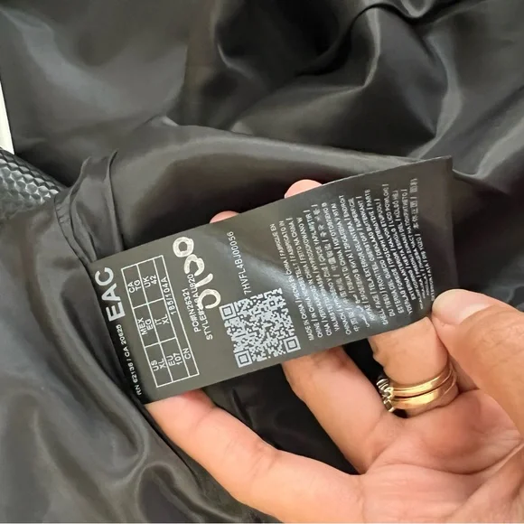 Guess Jacket - Picture 9 of 11